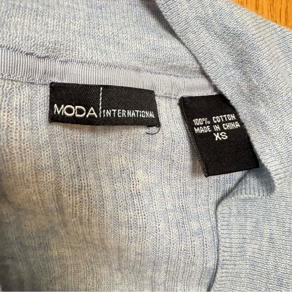 MODA INTERNATIONAL Vintage Y2K Sky Blue V-Neck Ribbed Cotton Short Sleeve Top - Picture 7 of 13